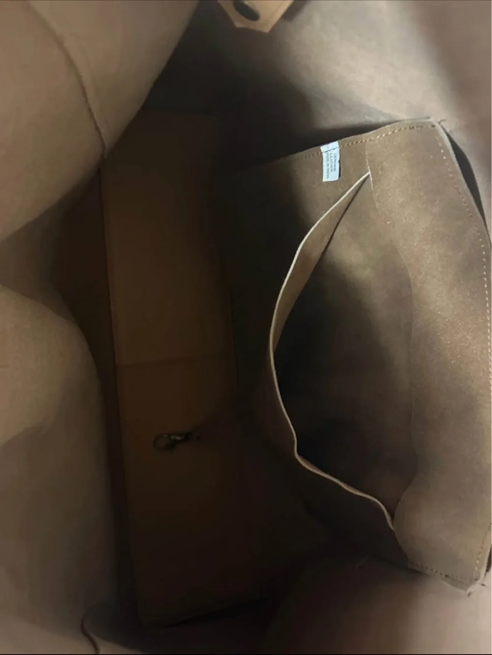 Stylish Tan Leather Tote Bag - Classic Everyday Carry